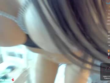girl kissing33 image #3101402