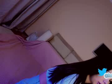 girl hollyextra image #2994731