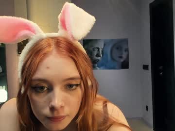 lily_knockers every day cam