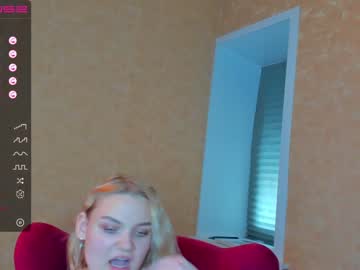 girl lola_tease image #3794185