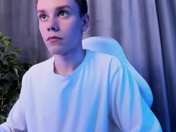 justin__twink every day cam
