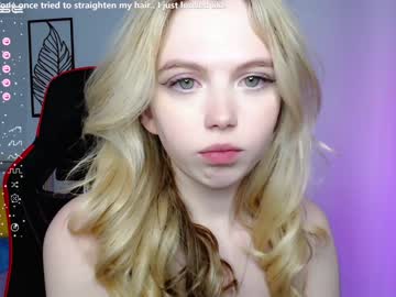 girl small_blondee image #3806370