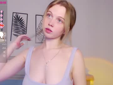 girl small_blondee image #3207322