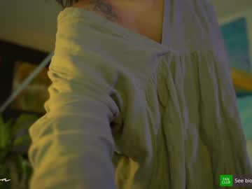 girl arletnoa image #2509122