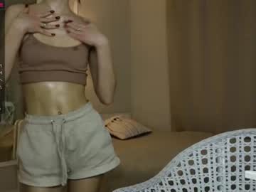 girl _guesswhat_ image #968687
