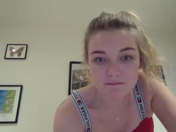 girl redroseldn image #3734857