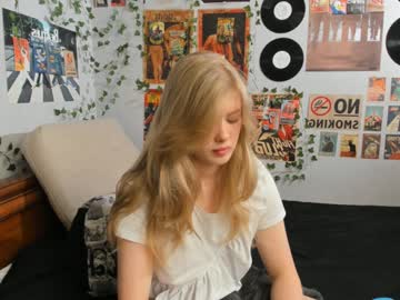 girl albertadunnuck image #4039323