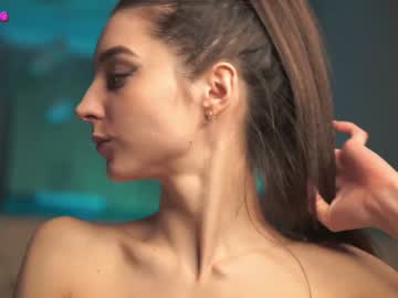 girl angels_kiss image #3671424