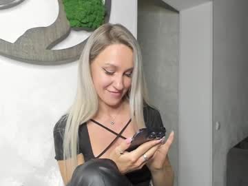 iron__girl every day cam