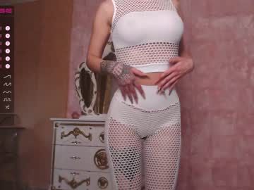 girl welcome2pleasureland image #3080541