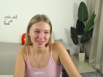 apolinaria_polly every day cam