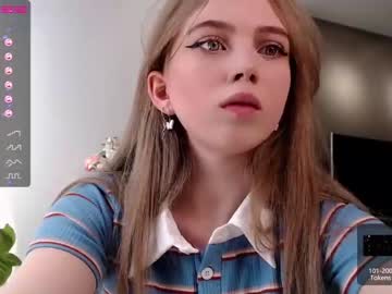 girl small_blondee image #1808197