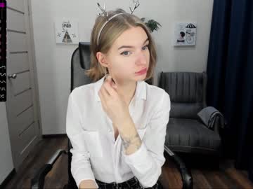 girl bett__bun image #754098