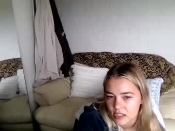 blondee18 every day cam