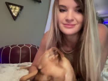 girl phoenix_taylor image #2258578
