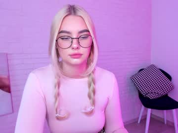 girl 8a8y_nura image #1519974