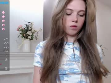 girl small_blondee image #1993893