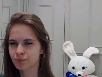 girl olivia_nikolson image #1617079