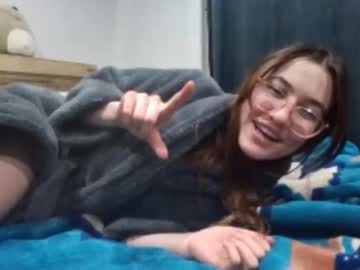 justmeandmypeach every day cam