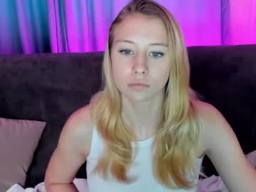 girl emily_tayl0r image #3077353