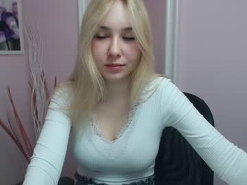 girl lila_page image #1096953