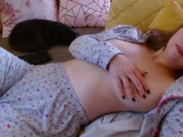 girl juicy_peach88 image #3216432