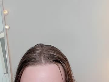 girl k_a_r_o_l_i_n_a image #2400025