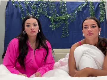 brittneynears every day cam
