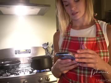 girl phoenix_taylor image #578000
