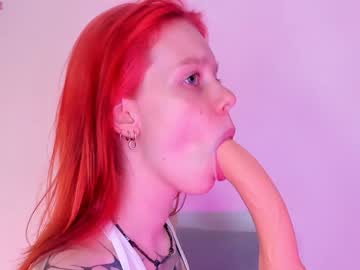 girl red_and_trip image #4020793