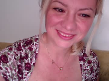 girl kiradivine image #1854058