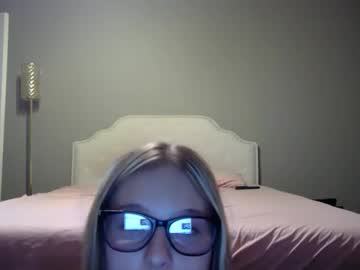 girl lilly_starrr image #4029456