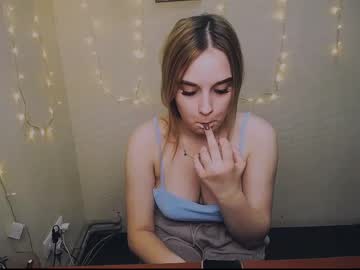 elizahot_ every day cam