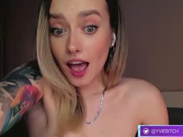 girl _yvie_ image #3616714