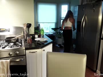 girl phoenix_taylor image #2431432