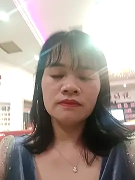 Stripchat sex cam GV_Qing