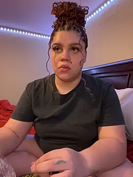 Stripchat sex cam QueenNuttCollector