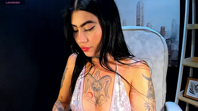 Stripchat sex cam MegganLuna_