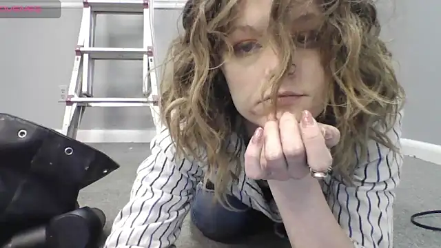 Stripchat sex cam AriellaTaylor