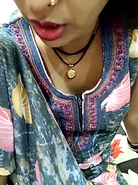 Stripchat sex cam hornnySweet