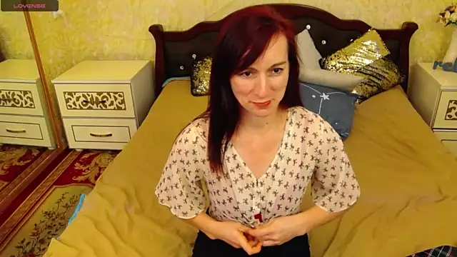 Stripchat sex cam KattyGLove