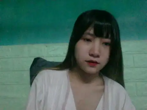 Stripchat sex cam --Lily---