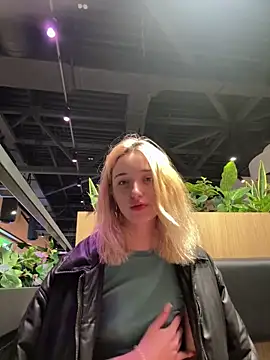 Stripchat sex cam DollyTall