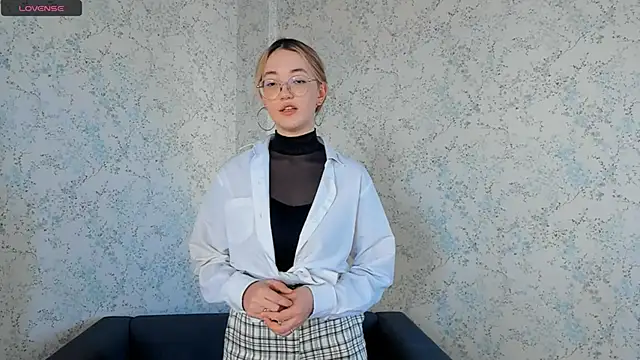Stripchat sex cam SannyPinks