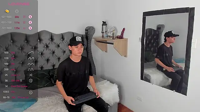 Stripchat sex cam mike_young1