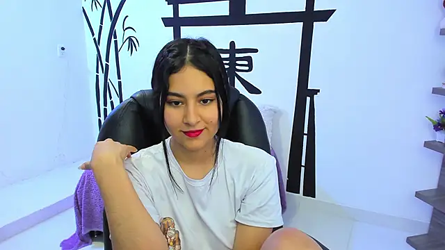 Stripchat sex cam emma_7332