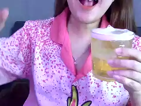 Stripchat sex cam Bee_2k