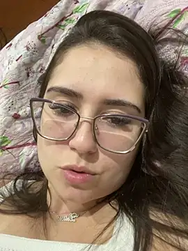 Stripchat sex cam LeleLuxx