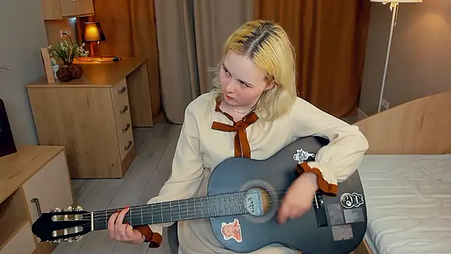 Stripchat sex cam FannyCrostone