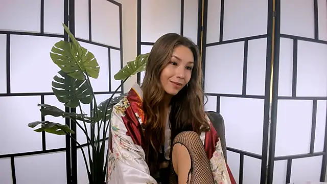 Stripchat sex cam QueenieCurvin